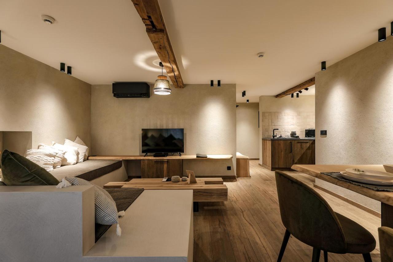 Couleur Basilic Aparthotel Rochefort Exterior photo