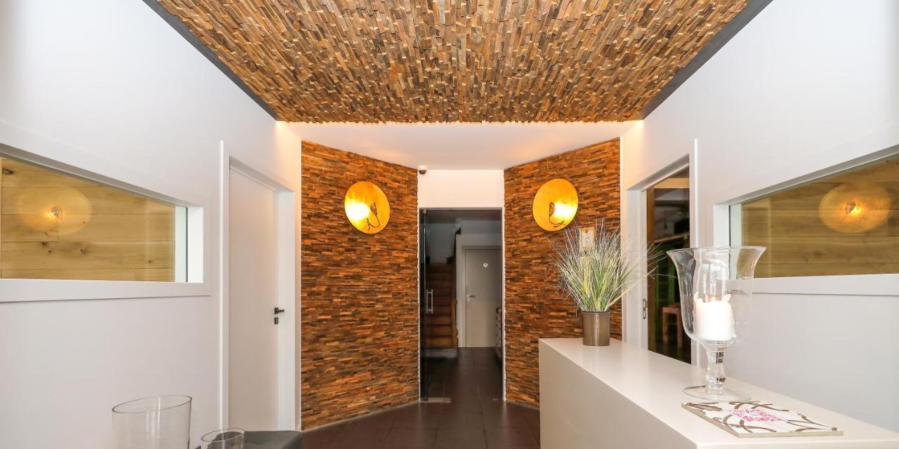 Couleur Basilic Aparthotel Rochefort Exterior photo